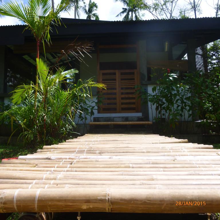 Somewhere Else Boutique Resort Мамбахао Номер фото